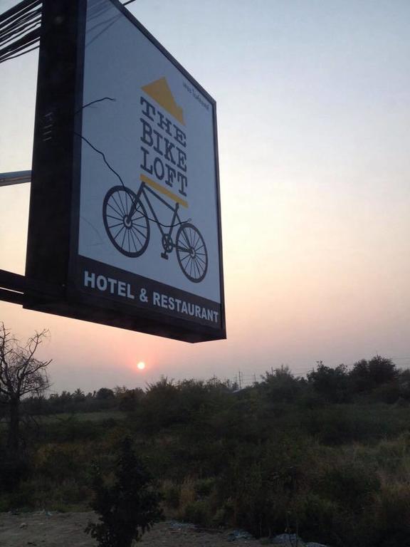 The Bike Loft Family Hostel HHQ Esterno foto