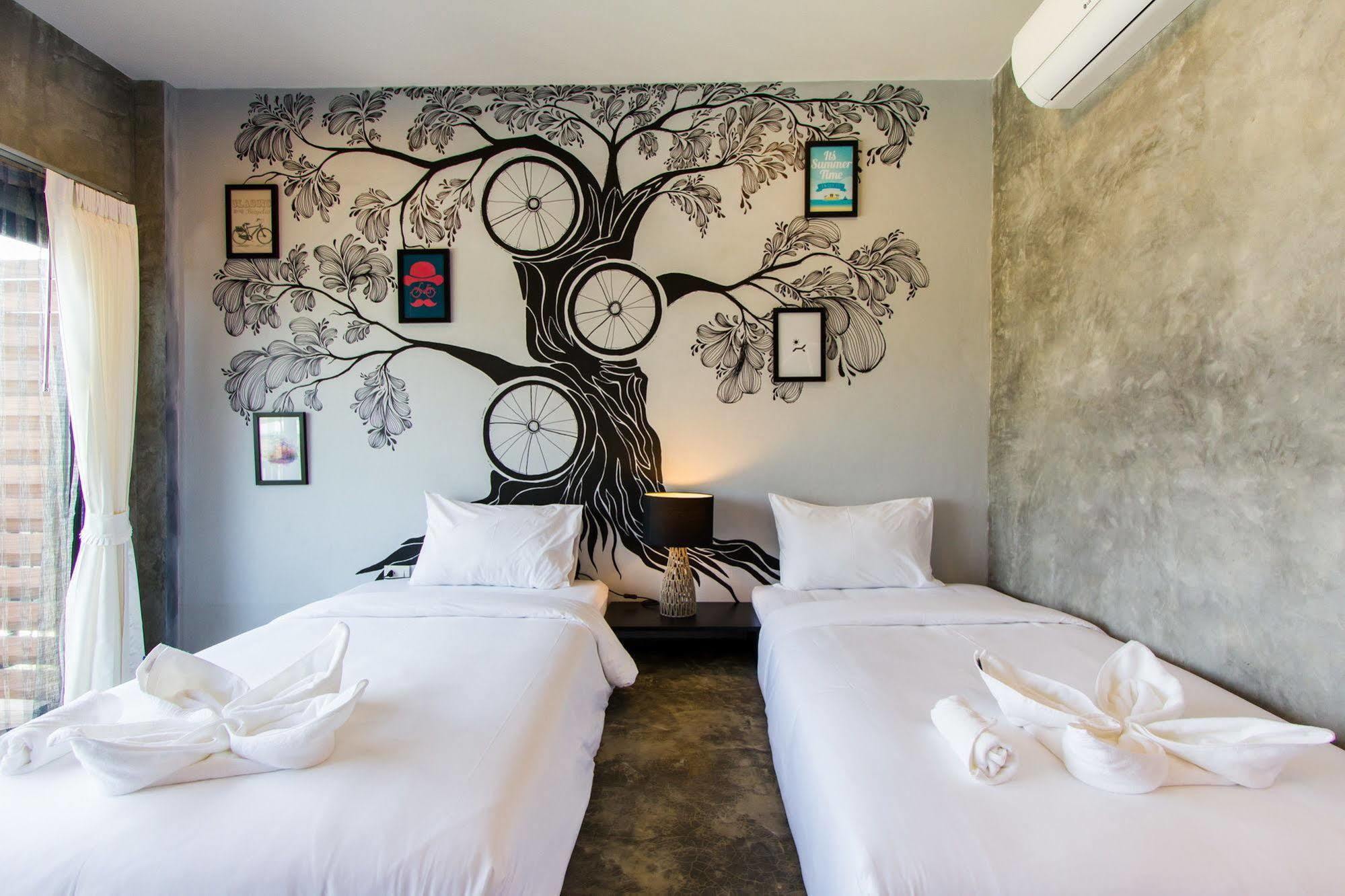 The Bike Loft Family Hostel HHQ Esterno foto