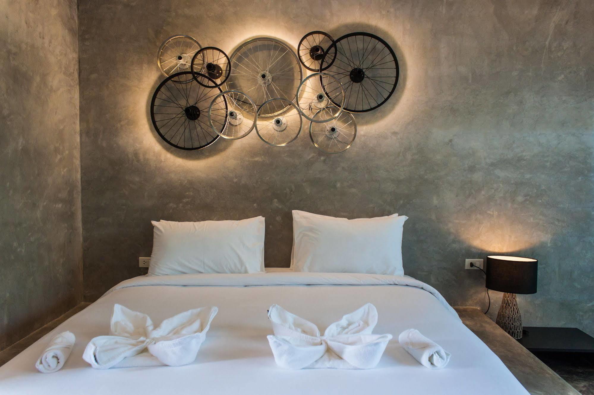 The Bike Loft Family Hostel HHQ Esterno foto