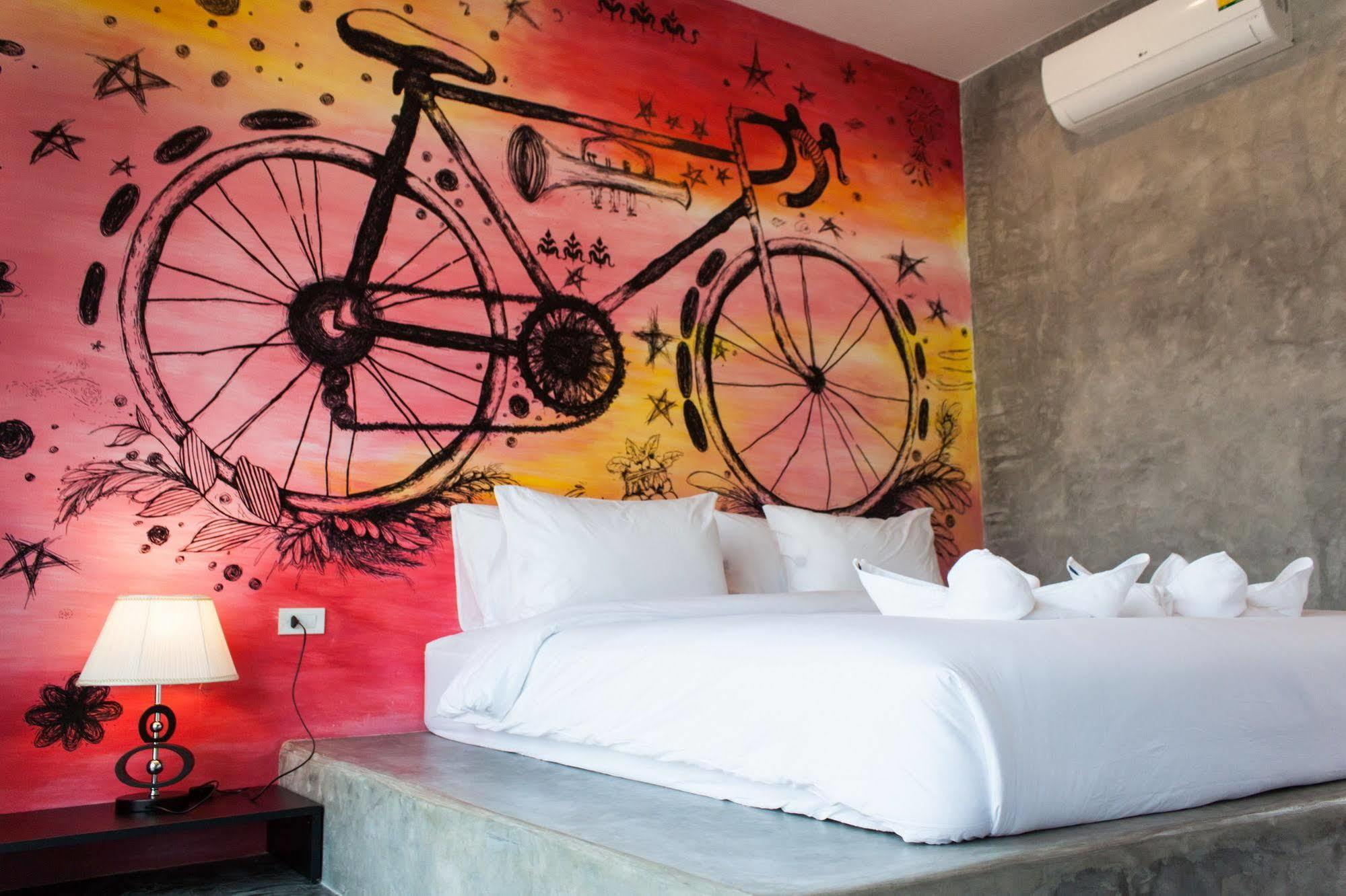 The Bike Loft Family Hostel HHQ Esterno foto